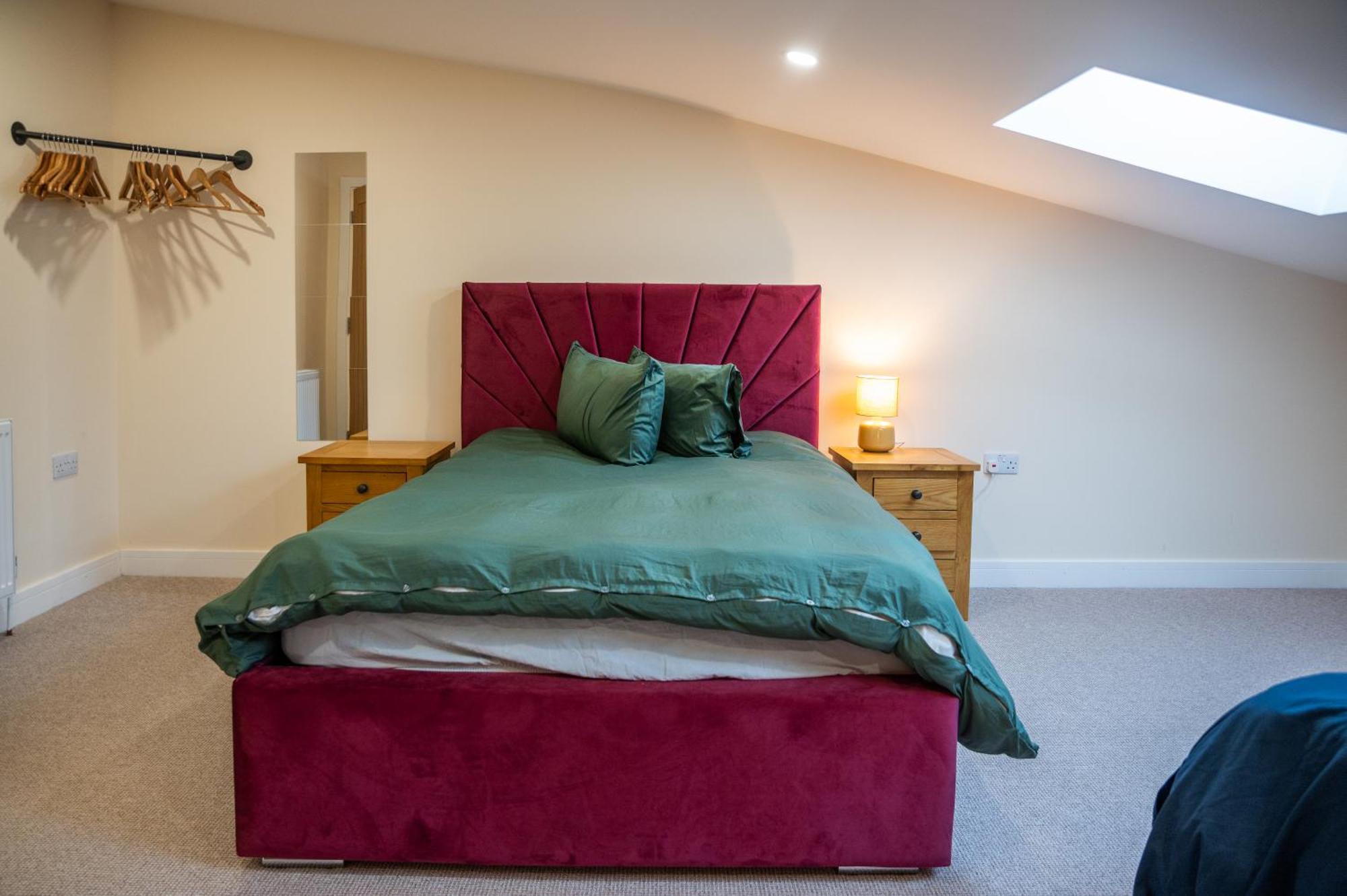Bears Court Apartment Cheltenham Exterior photo